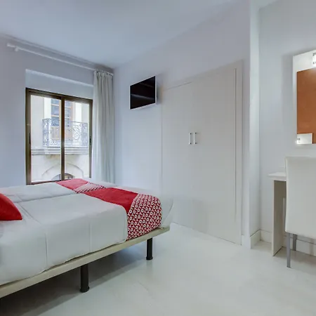 Emperatriz I فندق 3*